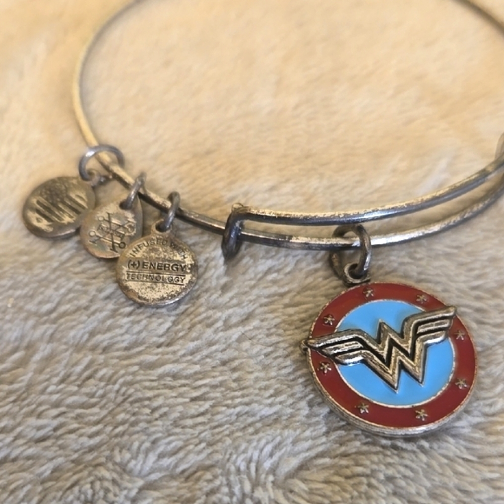 #017 Alex And Ani Wonder Woman Silver and Red Charm Bracelet - Picture 2 of 4